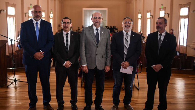 Solá Jais en la inauguración de las Jornadas Argentinas de Tratamiento de Minerales