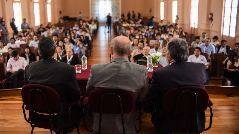 Solá Jais en la inauguración de las Jornadas Argentinas de Tratamiento de Minerales