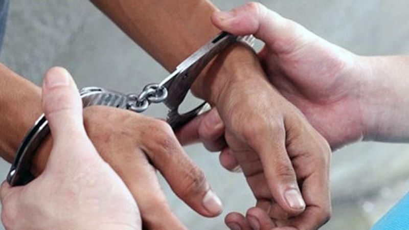 Causó destrozos en su casa y agredió a su madre