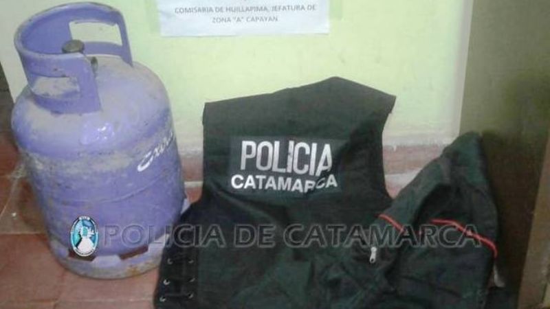 En registro domiciliario, recuperan elementos robados en Capayán