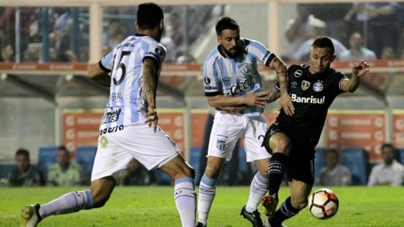 Atlético Tucumán va por la hazaña ante Gremio