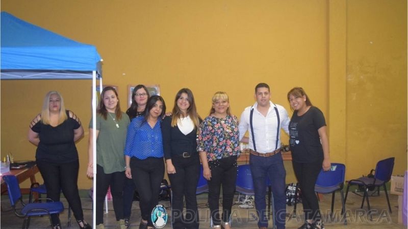 Agasajo a las Madres que trabajan en la Policía