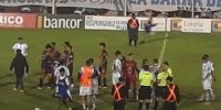 “SANTOS” abrazos por el empate logrado en Córdoba.
