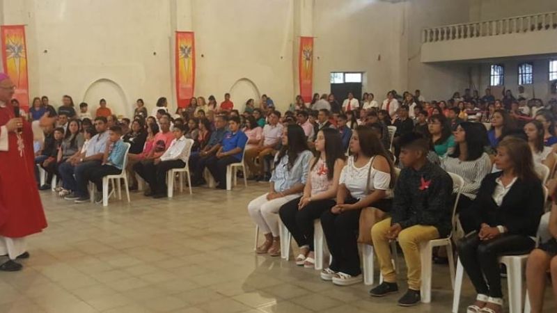 Cerca de 90 chicos confirmaron su fe en la parroquia de San Jorge