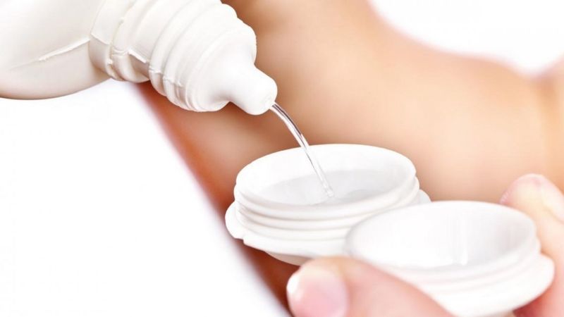 Prohíben cuatro productos para el cuidado de los ojos