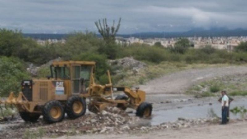 Intensos trabajos para recuperar la transitabilidad en Paclín