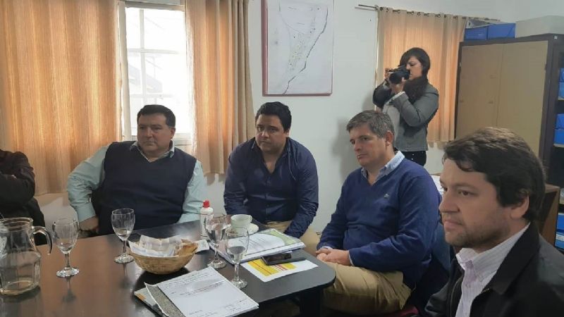 Reunión de trabajo en el CD con funcionarios provinciales