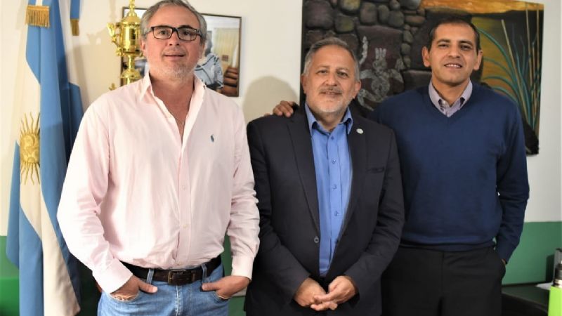 Los senadores Solá Jais y Fernández visitaron Mutquín