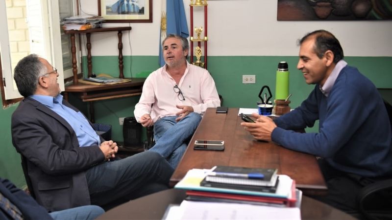 Los senadores Solá Jais y Fernández visitaron Mutquín