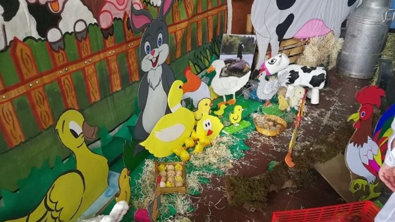 Colorida muestra de Ciencia en el Colegio del Carmen