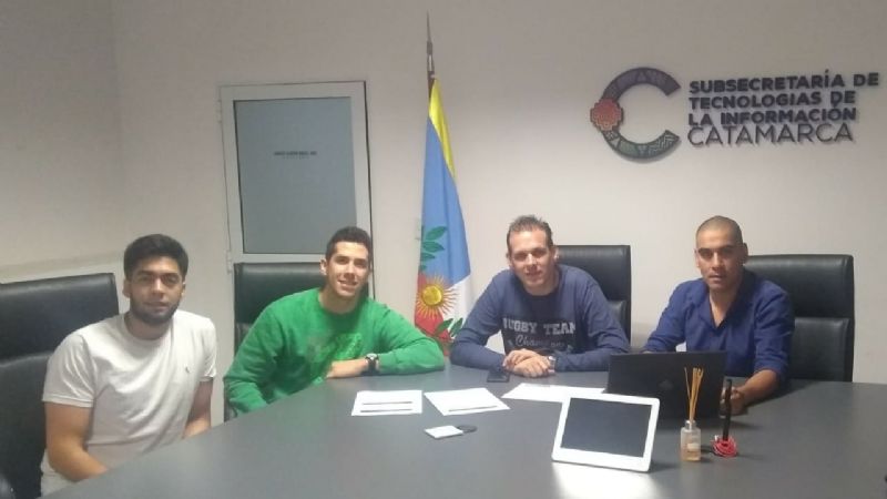 Catamarqueños trabajan en un medidor inteligente del consumo energético