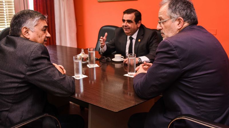 Buscan que Catamarca adhiera a la ley nacional de transporte de carga bitrenes