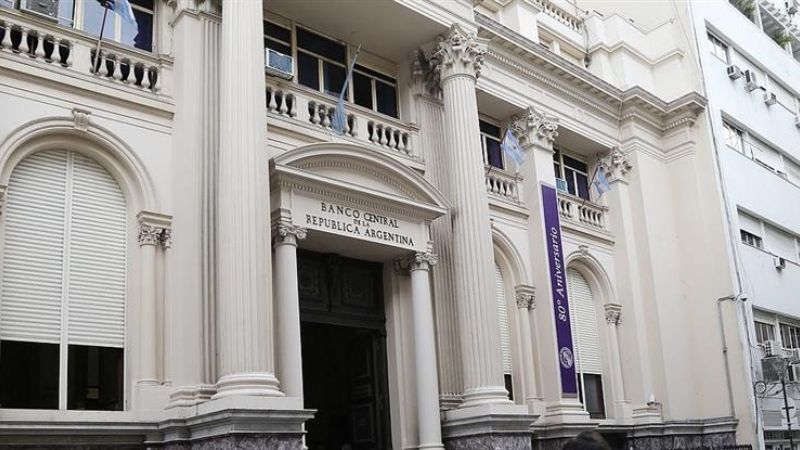 BCRA: compra de dólares cayó 29% en septiembre (a u$s1.979 M)