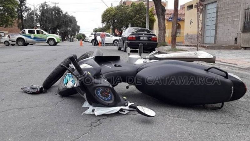 Joven lesionado en un siniestro vial en la Capital
