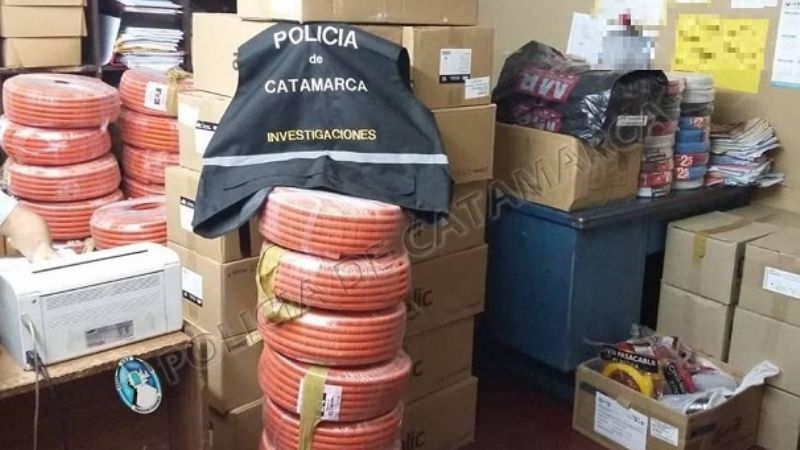 Recuperan gran cantidad de elementos relacionados a estafas en corralones