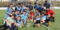 LOS PIBES CHACAREROS cuando se consagraron campeones provinciales en la Capital.