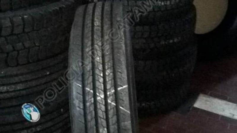 Compraron cubiertas por $210.000 y pagaron con cheques falsos