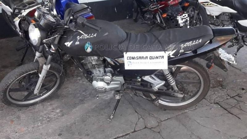 Tras una persecución, recuperan una moto
