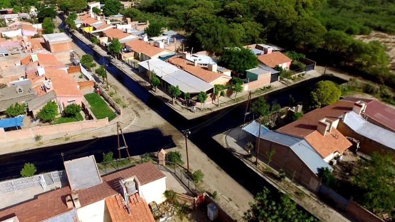 Se realizó el riego de imprimación en el barrio San Juan Bautista