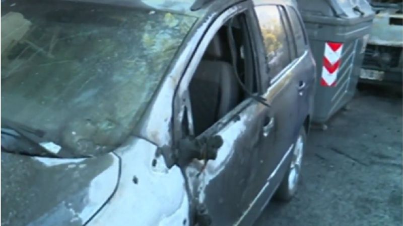 Se incendió una camioneta y el auto de Kicillof