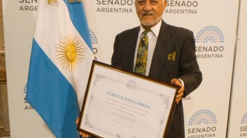 Alberto Avellaneda recibió una Mención de Honor del Congreso