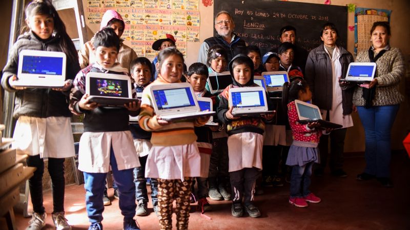 Alumnos del interior profundo de Belén recibieron sus netbooks