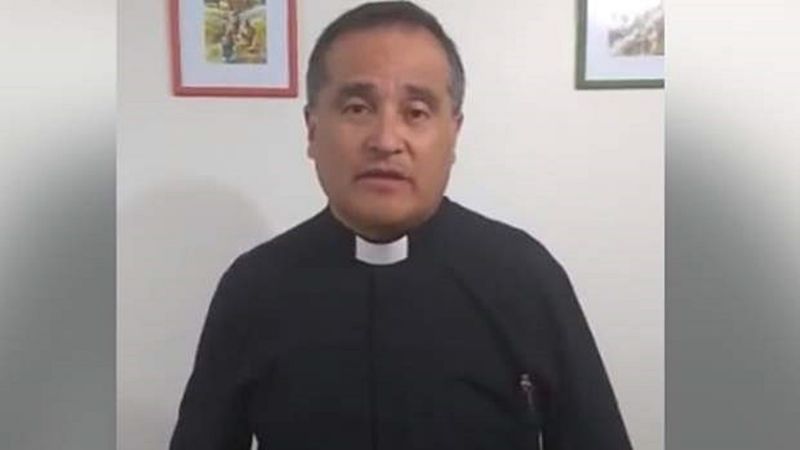 Un cura intentó seducir a un joven y fue escrachado