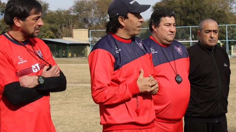 Respaldo “Santo” a la continuidad del DT Corbalán