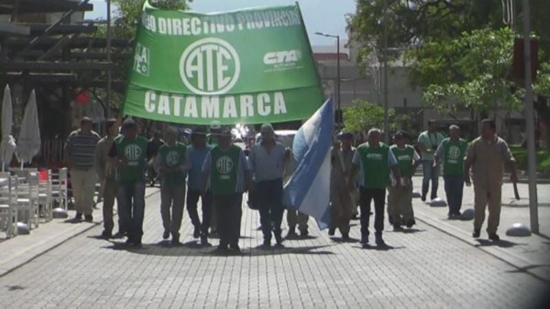 Protesta de estatales en el CAPE