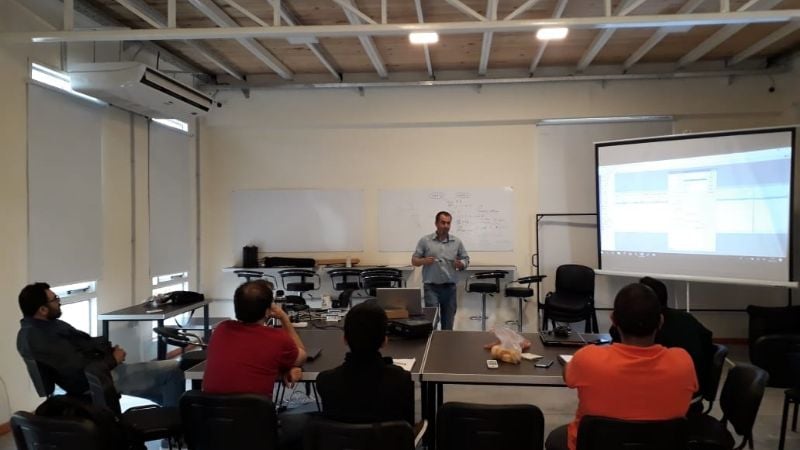 Capacitaron en redes de datos a personal público y privado