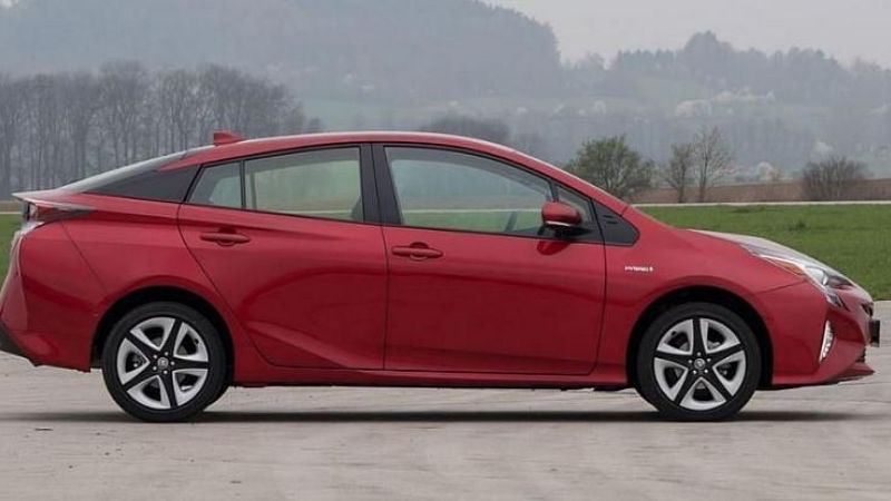 Toyota llama a revisión 2,4 millones de vehículos híbridos