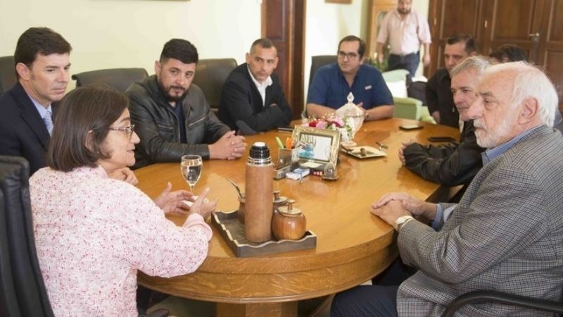 La Gobernadora recorrió obras y recibió a un dirigente gremial