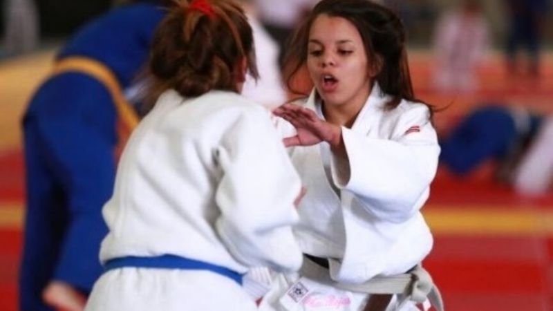 Mikaela Rojas debutó con triunfo en los JJ.OO. de la Juventud