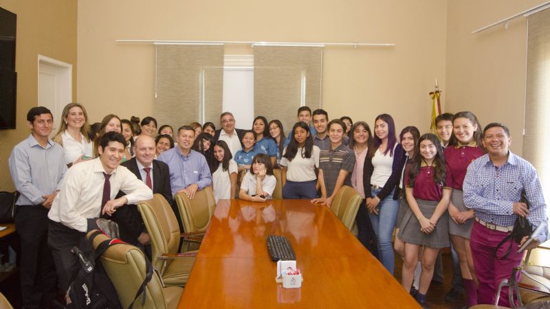 Jalil recibió a alumnos del SEM que participan en Olimpíadas