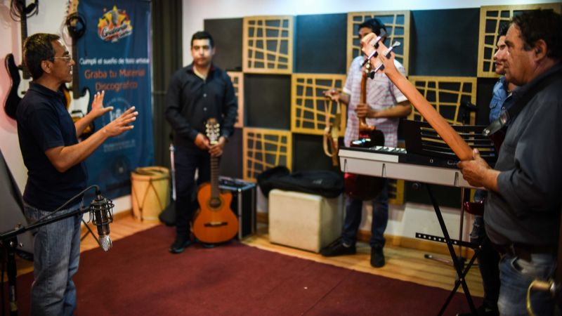 El grupo chamamecero "Nuevo Encuentro” graba su primer material