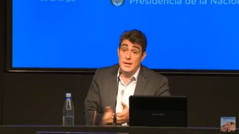 Iguacel defendió pago en 24 cuotas para compensar devaluación