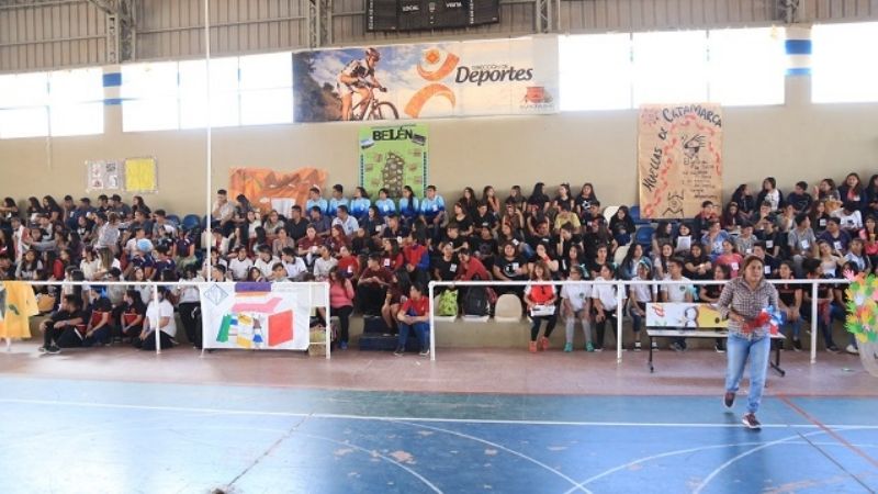 Más de 400 estudiantes participaron del Intercolegial de Literatura