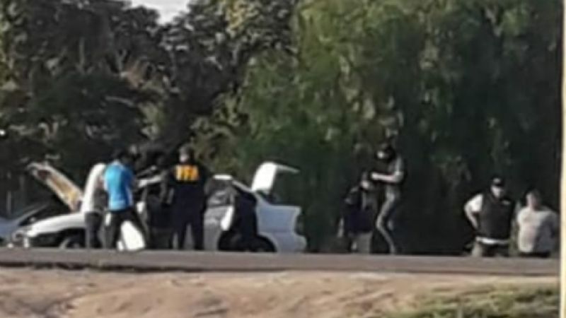 Incautan 15 kilos de marihuana escondida en un tubo de GNC