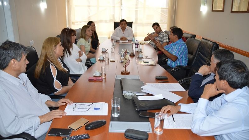 Instrucción Pública recibió a padres de niños con dislexia