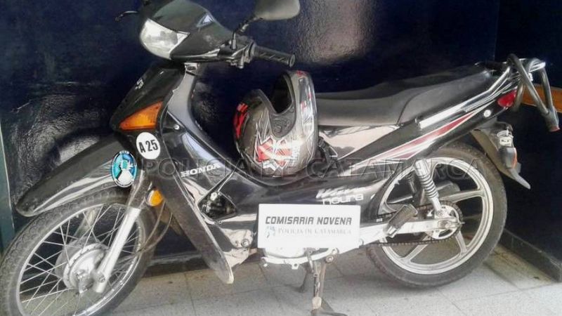 Dormía a su bebé y le arrojaron un papel prendido fuego