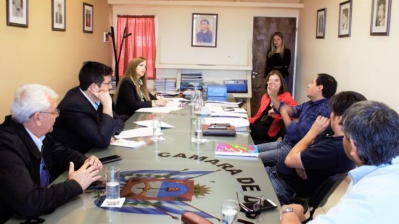 En Diputados avanza a Ley Antiplus