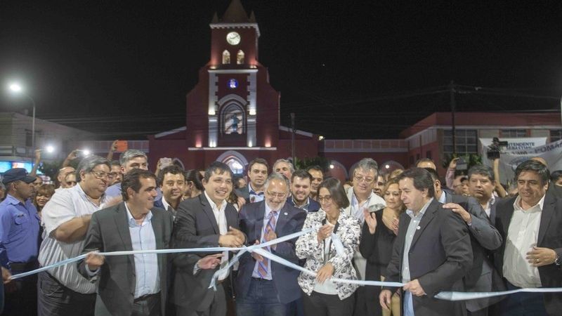 La Gobernadora participó de la inauguración de la plaza de Tinogasta
