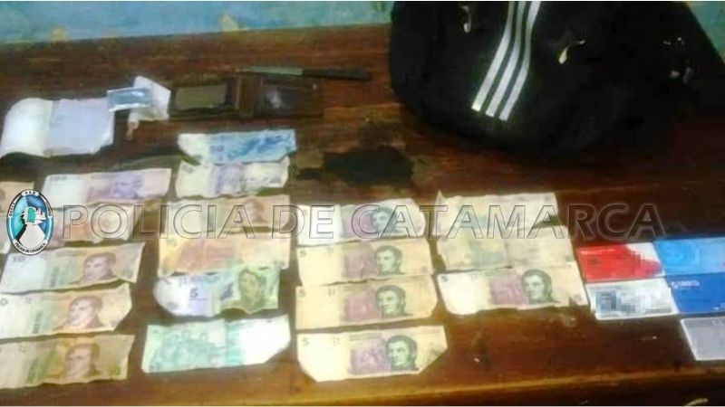 Amenazó de muerte a un policía con un cuchillo, fue reducido y le encontraron droga