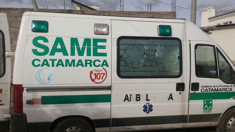Policías asistieron a un joven en la calle
