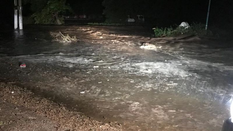 Fuerte tormenta e inundaciones en Santa Rosa