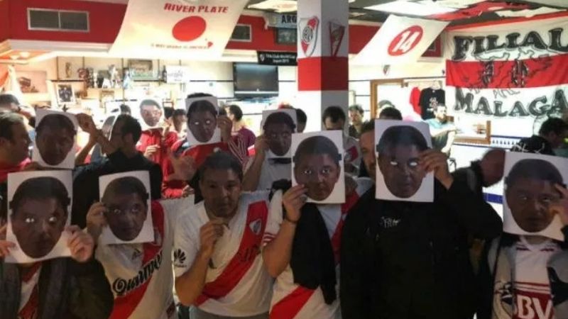 Armani y Gallardo en el foco de las cargadas de la Superfinal