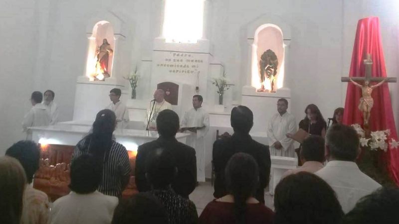 El Obispo consagró el altar y dedicó el templo de Chaquiago