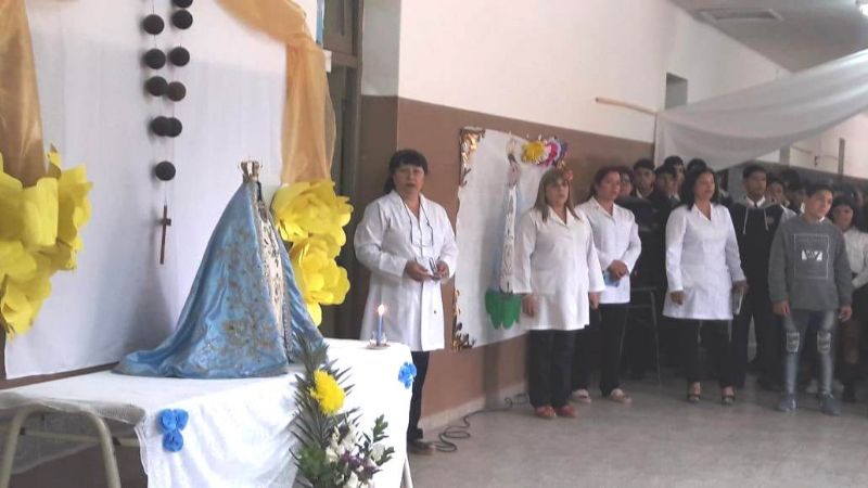 La Virgen visita la escuela de Villa Dolores y Vialidad Provincial