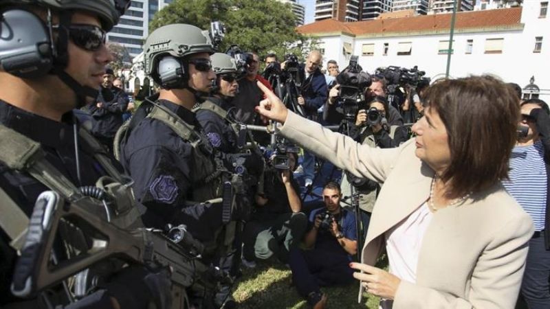 Las fuerzas de seguridad también recibirán un aumento de 10% y el bono de $5.000