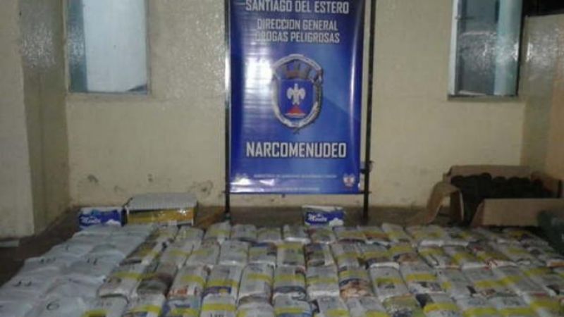 Atrapan a salteños con más 120.000 pesos y 30 Kg. de hojas de coca